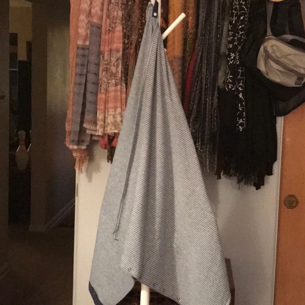 Lululemon Blurred Grey Light Blue Vinyasa Scarf Stripe Large